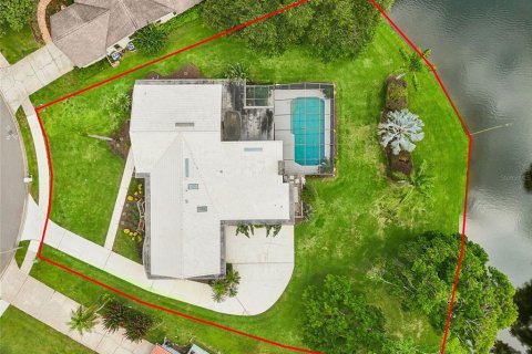 House in Palm Harbor, Florida 4 bedrooms, 263.29 sq.m. № 2280551 - photo 3