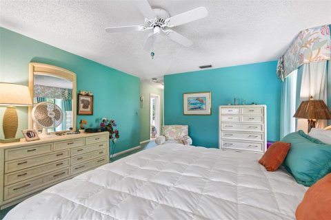 House in Palm Harbor, Florida 4 bedrooms, 263.29 sq.m. № 2280551 - photo 25