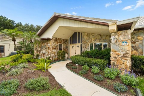 House in Palm Harbor, Florida 4 bedrooms, 263.29 sq.m. № 2280551 - photo 4