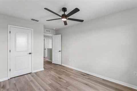 House in Poinciana, Florida 4 bedrooms, 189.52 sq.m. № 2339109 - photo 18