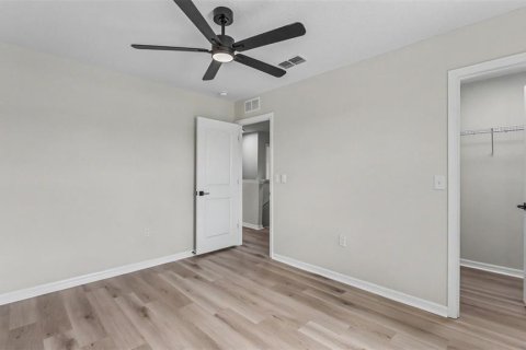House in Poinciana, Florida 4 bedrooms, 189.52 sq.m. № 2339109 - photo 12