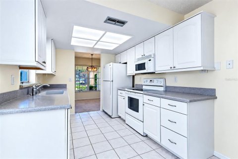Villa ou maison à vendre à Palm Harbor, Floride: 2 chambres, 110.55 m2 № 2411651 - photo 21