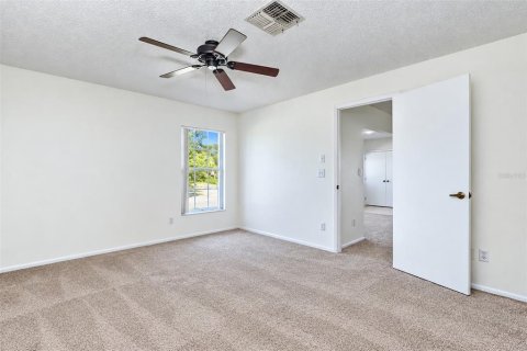 Villa ou maison à vendre à Palm Harbor, Floride: 2 chambres, 110.55 m2 № 2411651 - photo 27