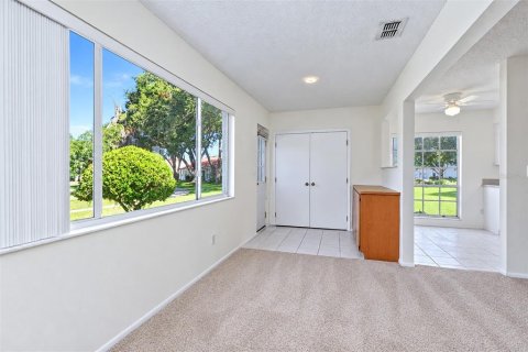 Villa ou maison à vendre à Palm Harbor, Floride: 2 chambres, 110.55 m2 № 2411651 - photo 25