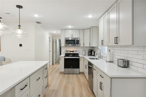 Dúplex en venta en Longboat Key, Florida, 4 dormitorios, 166.48 m2 № 1866956 - foto 6