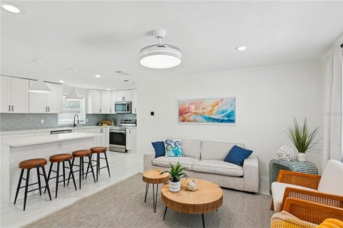 Dúplex en venta en Longboat Key, Florida, 4 dormitorios, 166.48 m2 № 1866956 - foto 13