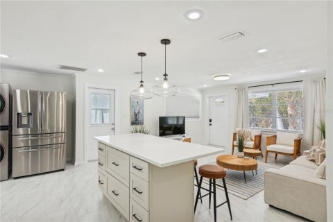 Dúplex en venta en Longboat Key, Florida, 4 dormitorios, 166.48 m2 № 1866956 - foto 19