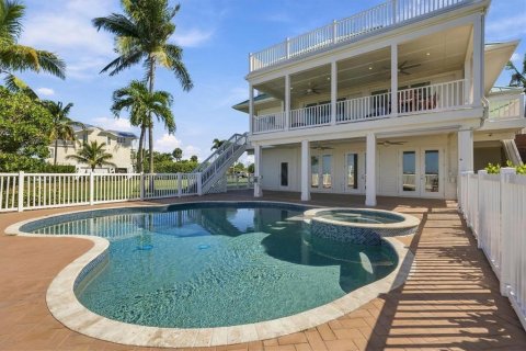 Villa ou maison à vendre à Englewood, Floride: 3 chambres, 258.92 m2 № 2430534 - photo 3