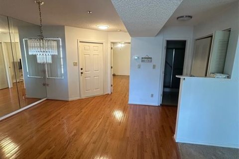 Condo in Saint Petersburg, Florida, 2 bedrooms  № 1824549 - photo 4