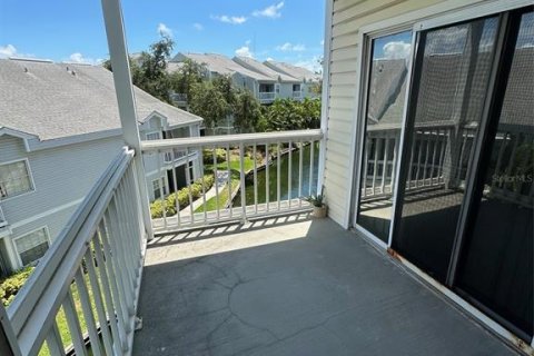 Condo in Saint Petersburg, Florida, 2 bedrooms  № 1824549 - photo 1