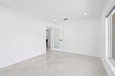 House in Punta Gorda, Florida 2 bedrooms, 129.32 sq.m. № 1852569 - photo 30