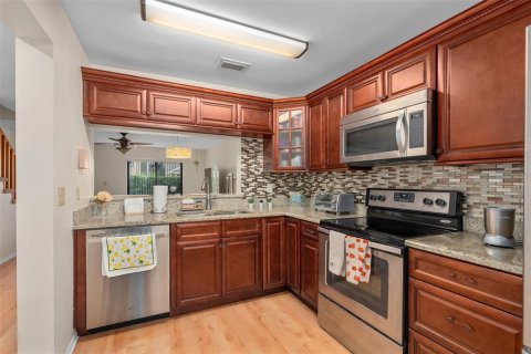 Condo in Winter Park, Florida, 2 bedrooms  № 2393890 - photo 5