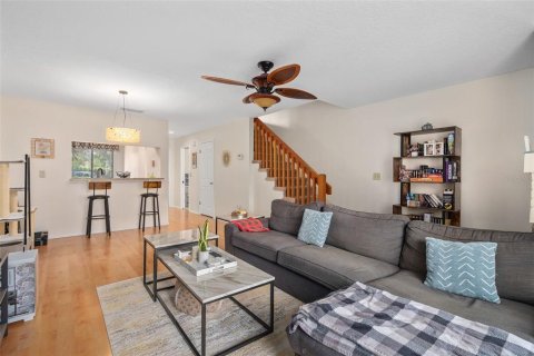 Condo in Winter Park, Florida, 2 bedrooms  № 2393890 - photo 11
