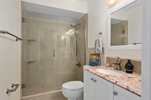 Condo in Winter Park, Florida, 2 bedrooms  № 2393890 - photo 18