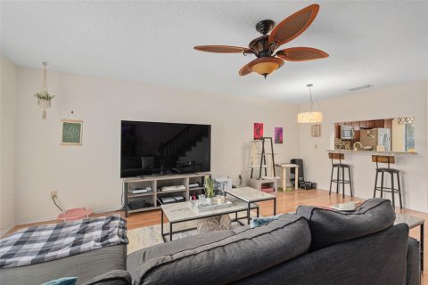 Condo in Winter Park, Florida, 2 bedrooms  № 2393890 - photo 12
