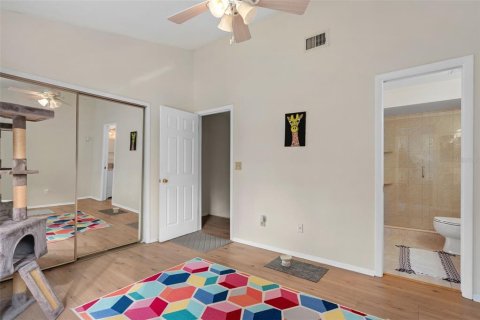Condo in Winter Park, Florida, 2 bedrooms  № 2393890 - photo 16