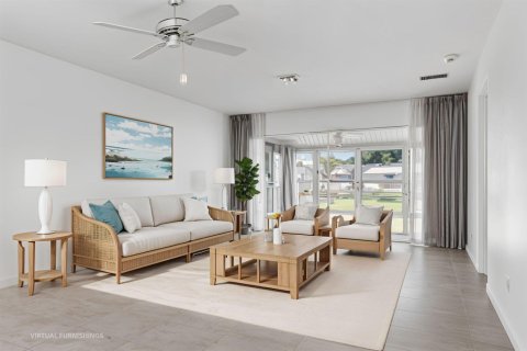 Condo in St. Lucie, Florida, 2 bedrooms № 2254552 - photo 9