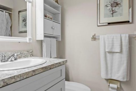 Condo in New Port Richey, Florida, 2 bedrooms № 2099605 - photo 19