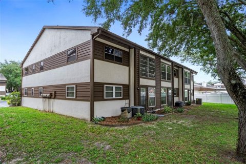 Condo in New Port Richey, Florida, 2 bedrooms № 2099605 - photo 28