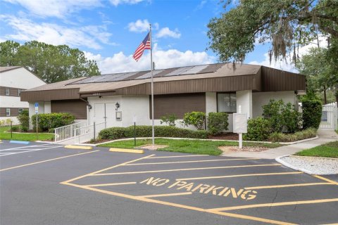 Condo in New Port Richey, Florida, 2 bedrooms № 2099605 - photo 30