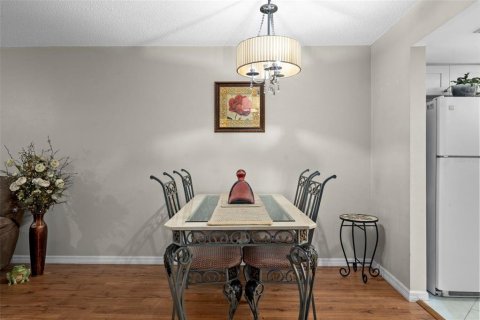 Condo in New Port Richey, Florida, 2 bedrooms № 2099605 - photo 15