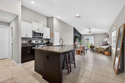House in Sun City Center, Florida 3 bedrooms, 134.8 sq.m. № 2157182 - photo 4