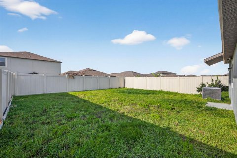 House in Sun City Center, Florida 3 bedrooms, 134.8 sq.m. № 2157182 - photo 23