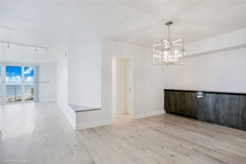 Condominio en venta en Pompano Beach, Florida, 2 dormitorios, 133.78 m2 № 1964208 - foto 9