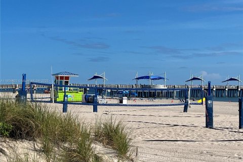 Condominio en venta en Pompano Beach, Florida, 2 dormitorios, 133.78 m2 № 1964208 - foto 29