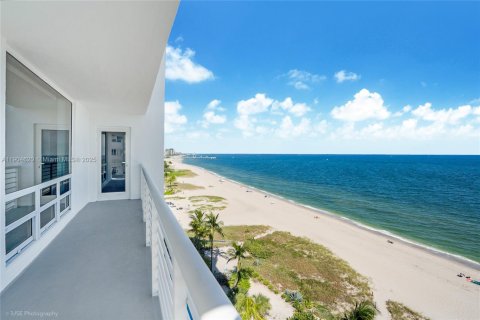 Condominio en venta en Pompano Beach, Florida, 2 dormitorios, 133.78 m2 № 1964208 - foto 24