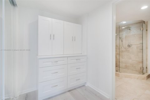 Condominio en venta en Pompano Beach, Florida, 2 dormitorios, 133.78 m2 № 1964208 - foto 14