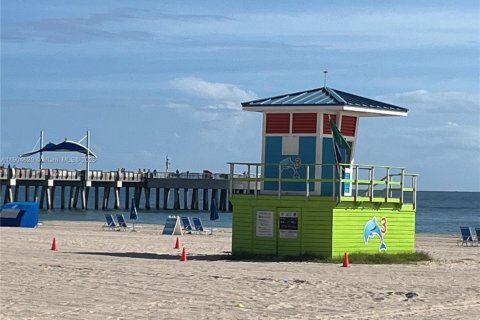 Condominio en venta en Pompano Beach, Florida, 2 dormitorios, 133.78 m2 № 1964208 - foto 27