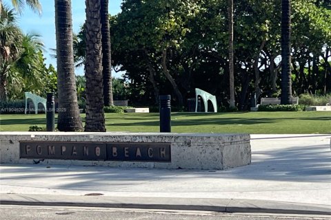 Condominio en venta en Pompano Beach, Florida, 2 dormitorios, 133.78 m2 № 1964208 - foto 28