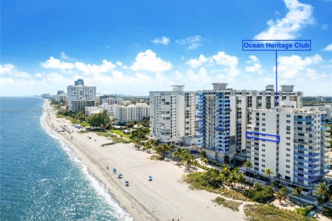Condominio en venta en Pompano Beach, Florida, 2 dormitorios, 133.78 m2 № 1964208 - foto 1