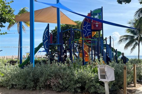 Condominio en venta en Pompano Beach, Florida, 2 dormitorios, 133.78 m2 № 1964208 - foto 26