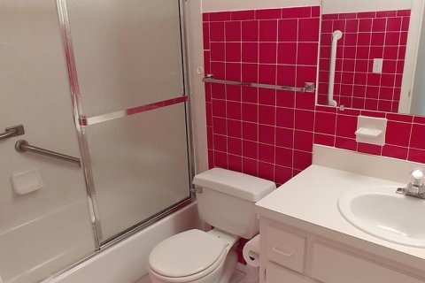 Villa ou maison à louer à Ocala, Floride: 2 chambres, 99.03 m2 № 2214235 - photo 8