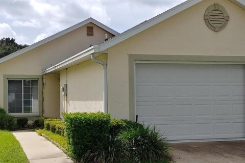 Casa en Ocala, Florida 2 dormitorios, 99.03 m2 № 2214235
