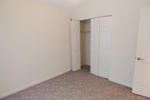 Villa ou maison à louer à Ocala, Floride: 2 chambres, 99.03 m2 № 2214235 - photo 7