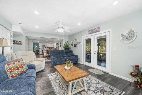 Villa ou maison à vendre à Ormond Beach, Floride: 5 chambres, 242.47 m2 № 2322782 - photo 18