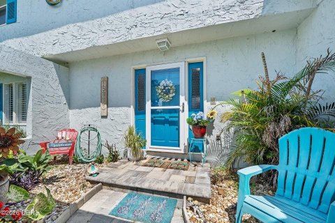 Villa ou maison à vendre à Ormond Beach, Floride: 5 chambres, 242.47 m2 № 2322782 - photo 4