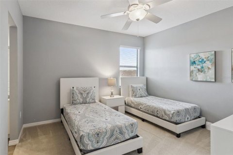 House in Davenport, Florida 5 bedrooms, 227.61 sq.m. № 2391003 - photo 22