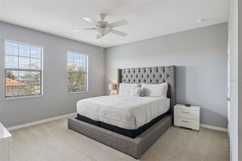 House in Davenport, Florida 5 bedrooms, 227.61 sq.m. № 2391003 - photo 17