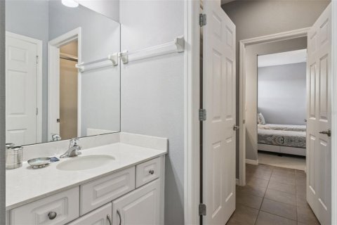 House in Davenport, Florida 5 bedrooms, 227.61 sq.m. № 2391003 - photo 24