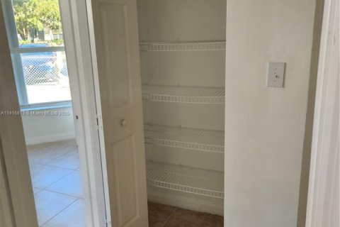 Villa ou maison à louer à Homestead, Floride: 3 chambres, 107.02 m2 № 1973676 - photo 10