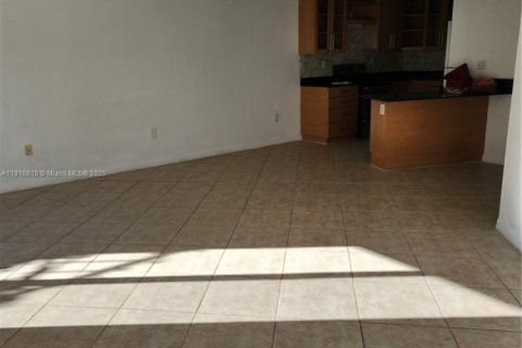 Villa ou maison à louer à Homestead, Floride: 3 chambres, 107.02 m2 № 1973676 - photo 3