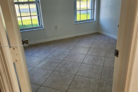 Villa ou maison à louer à Homestead, Floride: 3 chambres, 107.02 m2 № 1973676 - photo 8