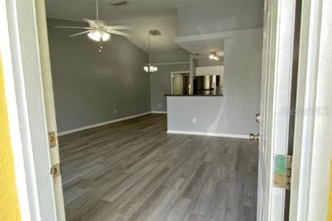 Immobilier commercial à vendre à Ocala, Floride: 4 chambres, 231.88 m2 № 1518958 - photo 2