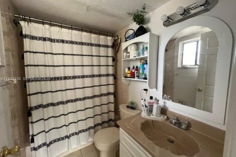 Condo in Miami, Florida, 3 bedrooms  № 2035554 - photo 14