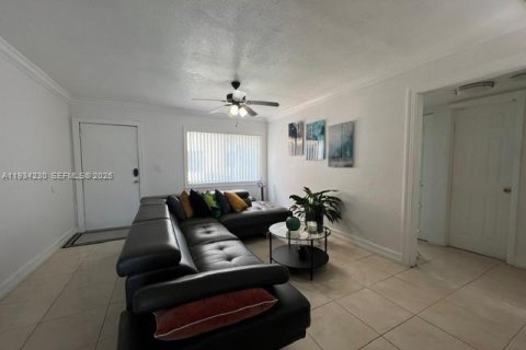 Condo in Miami, Florida, 3 bedrooms  № 2035554 - photo 6