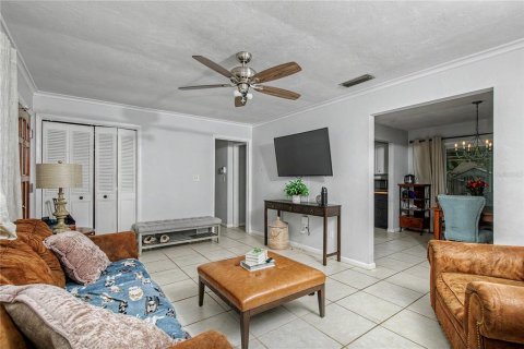 Casa en venta en Gainesville, Florida, 4 dormitorios, 133.97 m2 № 2099057 - foto 11